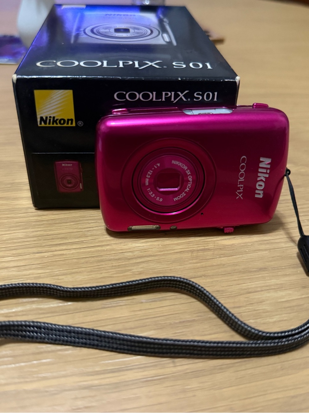 Nikon COOLPIX S01 Compact Digital Camera - Hot Pink